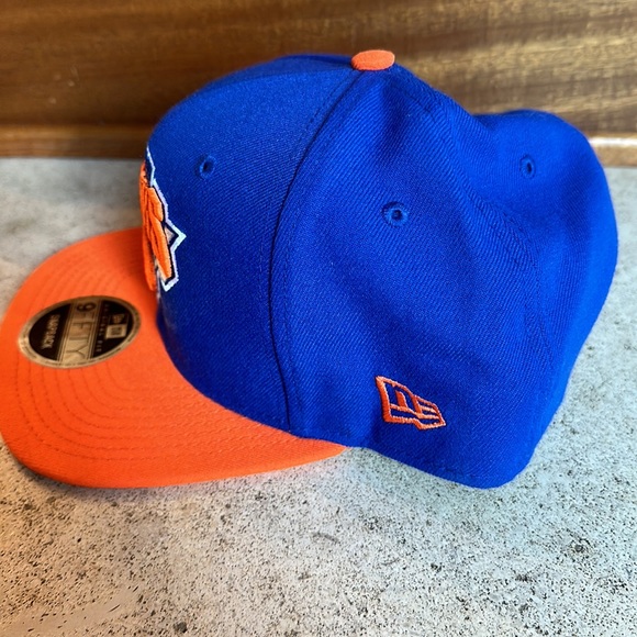 New Era 🔥 New York Knicks 9 Fifty SnapBack Hat - Picture 2 of 7